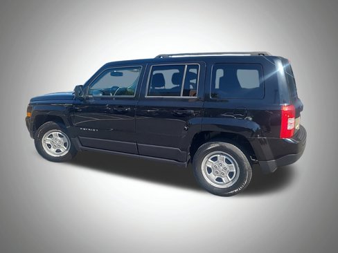 Used 2016 Jeep Patriot Sport w/ Power Value Group image 18