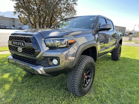 Used 2021 Toyota Tacoma TRD Off-Road w/ Technology Package image 10