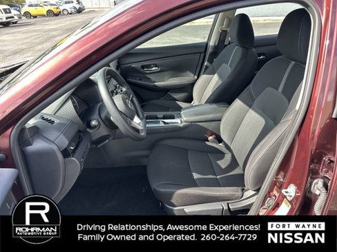 Used 2023 Nissan Sentra SV image 9