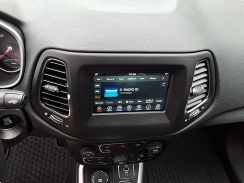 Certified 2018 Jeep Compass Sport w/ Tech Group image 20