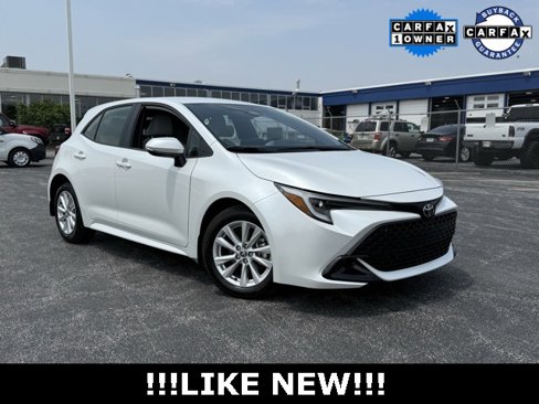 Used 2025 Toyota Corolla SE w/ SE Package image 2