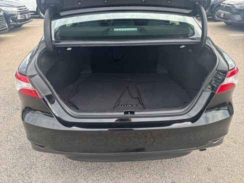 Used 2020 Toyota Camry LE image 35