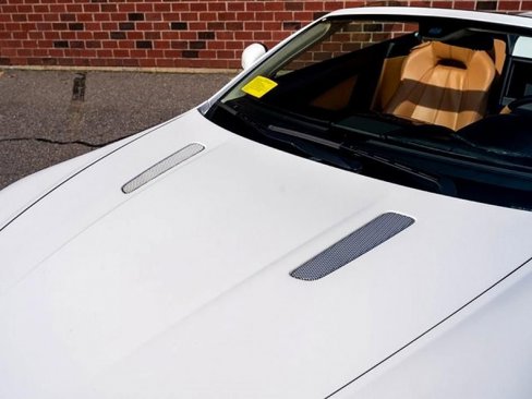 Used 2015 Aston Martin V8 Vantage Roadster image 37