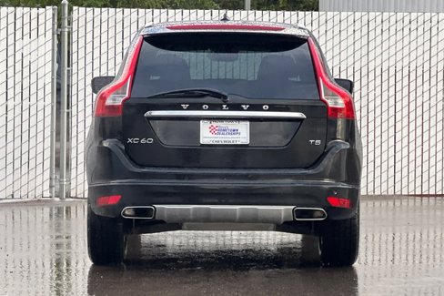 Used 2015 Volvo XC60 T5 Premier w/ Proximity Package image 5