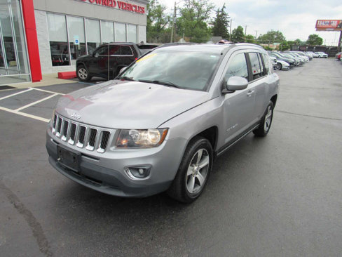 Used 2017 Jeep Compass High Altitude image 2