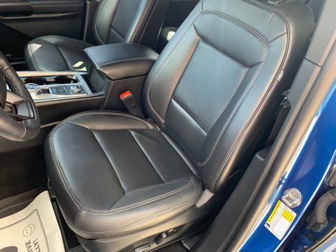 Used 2020 Ford Explorer XLT w/ Equipment Group 202A image 28