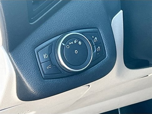 Used 2019 Ford Escape SE image 10