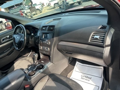 Used 2019 Ford Explorer XLT w/ Class III Trailer Tow Package image 29