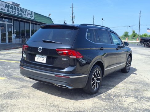 Used 2021 Volkswagen Tiguan SE image 8
