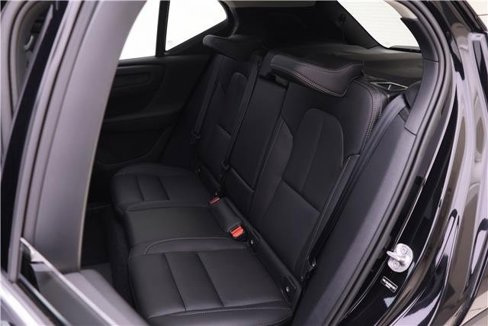 Certified 2025 Volvo XC40 B5 Core w/ Protection Package Premier image 16