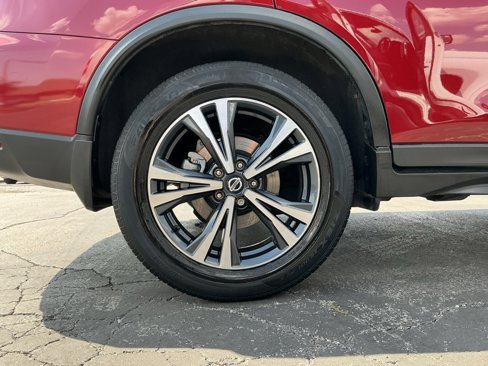 Used 2020 Nissan Rogue SV w/ Premium Package image 22