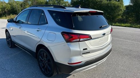 Certified 2022 Chevrolet Equinox RS image 5