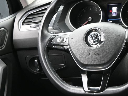 Used 2019 Volkswagen Tiguan SE w/ 3rd Row Seat Package image 25