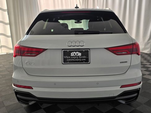 Used 2022 Audi Q3 2.0T Premium Plus image 5