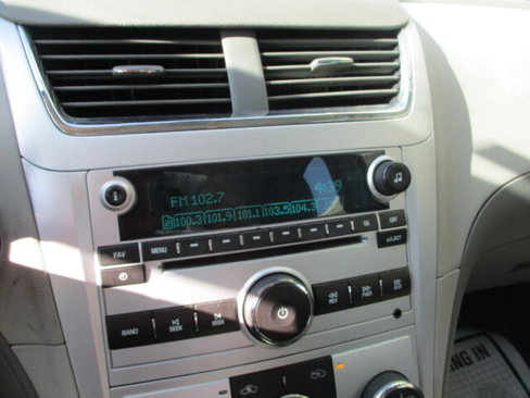 Used 2010 Chevrolet Malibu LS image 30