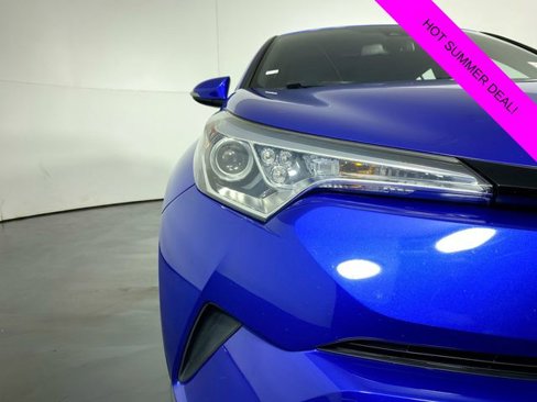 Used 2019 Toyota C-HR XLE image 29