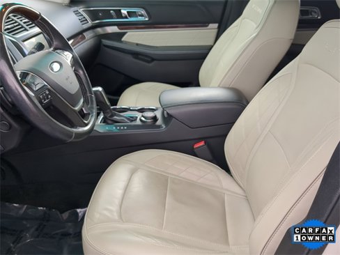 Used 2017 Ford Explorer Platinum image 21