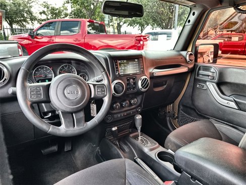 Used 2015 Jeep Wrangler Unlimited Sahara w/ Connectivity Group image 20