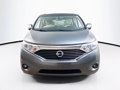 Used 2016 Nissan Quest SV image 2