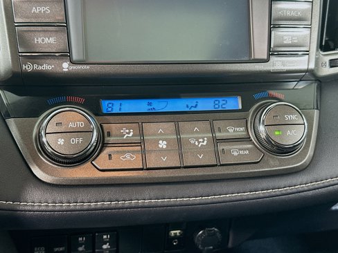 Used 2015 Toyota RAV4 Limited image 11