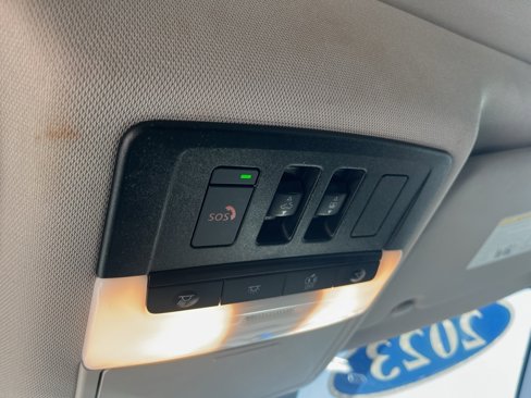 Used 2023 Nissan Rogue SV w/ SV Premium B Package image 16