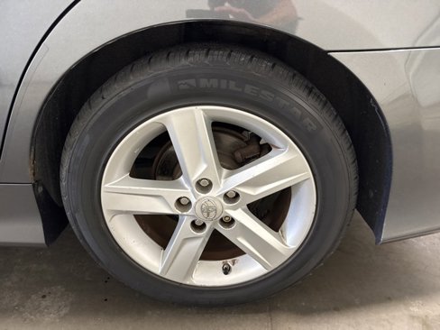 Used 2014 Toyota Camry SE image 7