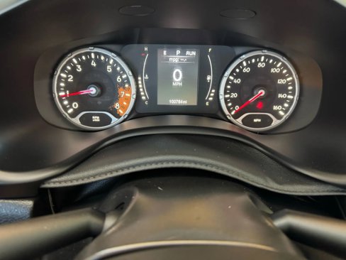 Used 2016 Jeep Renegade Sport w/ Power & Air Group image 13