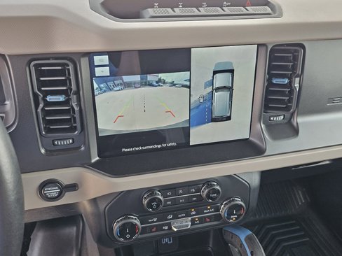 Used 2022 Ford Bronco Wildtrak image 10