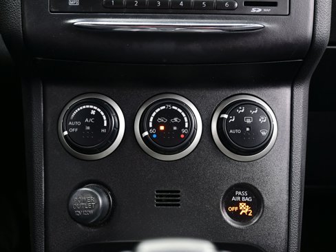Used 2013 Nissan Rogue SL image 19