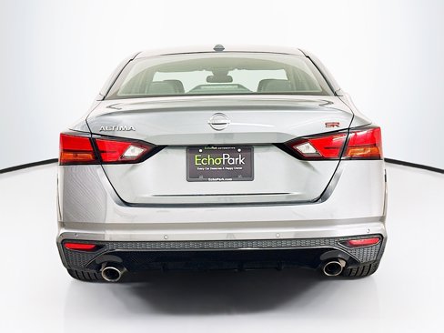 Used 2023 Nissan Altima 2.5 SR image 7
