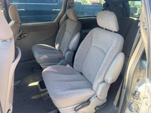 Used 2001 Dodge Grand Caravan Sport image 12