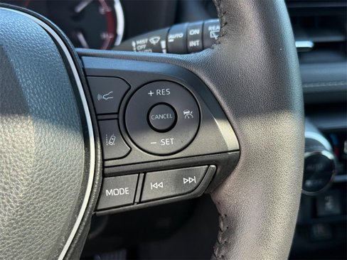 Used 2023 Toyota RAV4 XLE Premium image 18