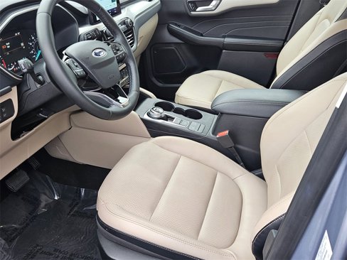 Used 2022 Ford Escape SEL image 12