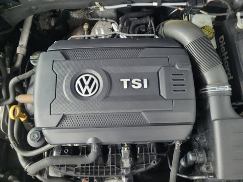 Used 2018 Volkswagen Golf SE image 30