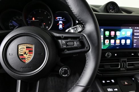 Used 2024 Porsche Macan Turbo image 11