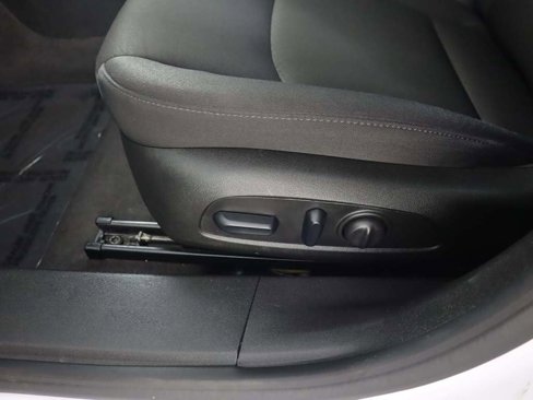 Used 2024 Chevrolet Malibu LT image 28