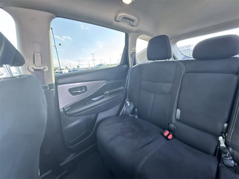 Used 2022 Nissan Murano S image 12