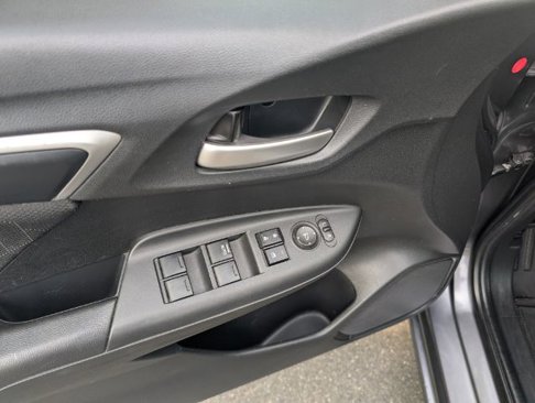 Used 2017 Honda Fit EX image 9