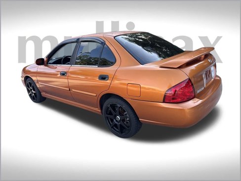 Used 2006 Nissan Sentra SE-R w/ (J01) Sunroof Pkg image 10