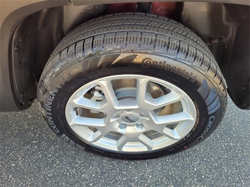 Certified 2023 Jeep Renegade Latitude image 25