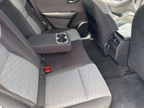 Used 2021 Nissan Rogue SV image 31