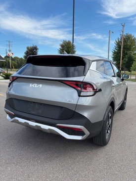 Used 2024 Kia Sportage LX image 8