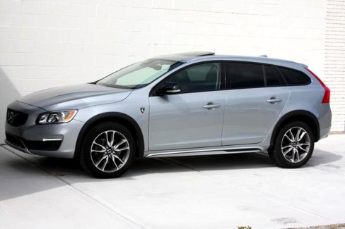 Used 2015 Volvo V60 T5 Cross Country image 11