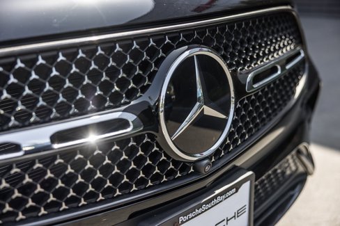 Used 2024 Mercedes-Benz GLC 300 4MATIC image 27
