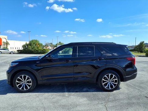 Used 2022 Ford Explorer ST-Line w/ Class IV Trailer Tow Package image 4