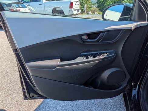 Used 2018 Hyundai Kona SEL image 13