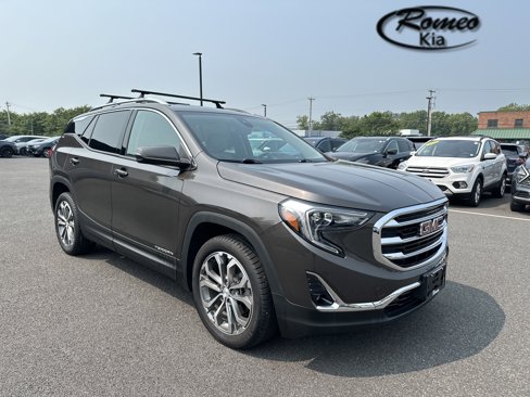 Used 2020 GMC Terrain SLT w/ Preferred Package image 3