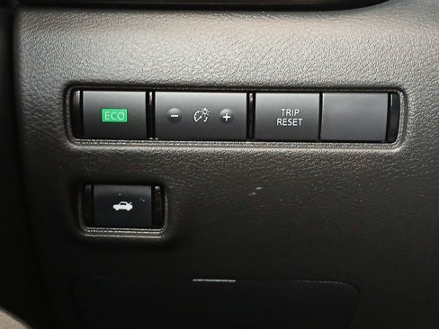 Used 2024 Nissan Sentra SV image 17