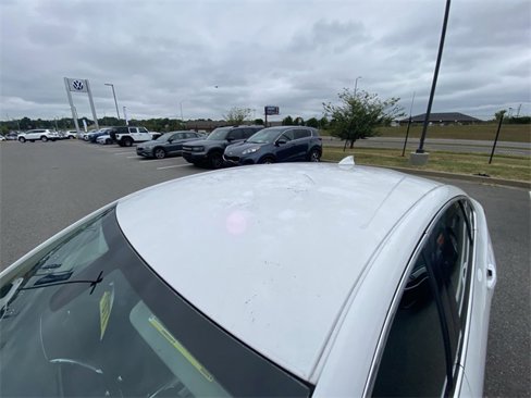 Used 2019 Chevrolet Malibu LT image 3