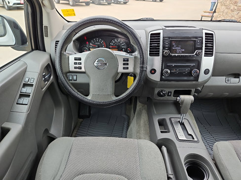 Used 2016 Nissan Frontier SV image 7